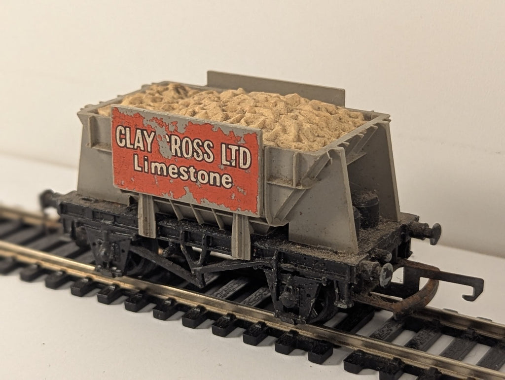 Wrenn OO Gauge W5005 Clay Cross Ltd Limestone Hopper Wagon