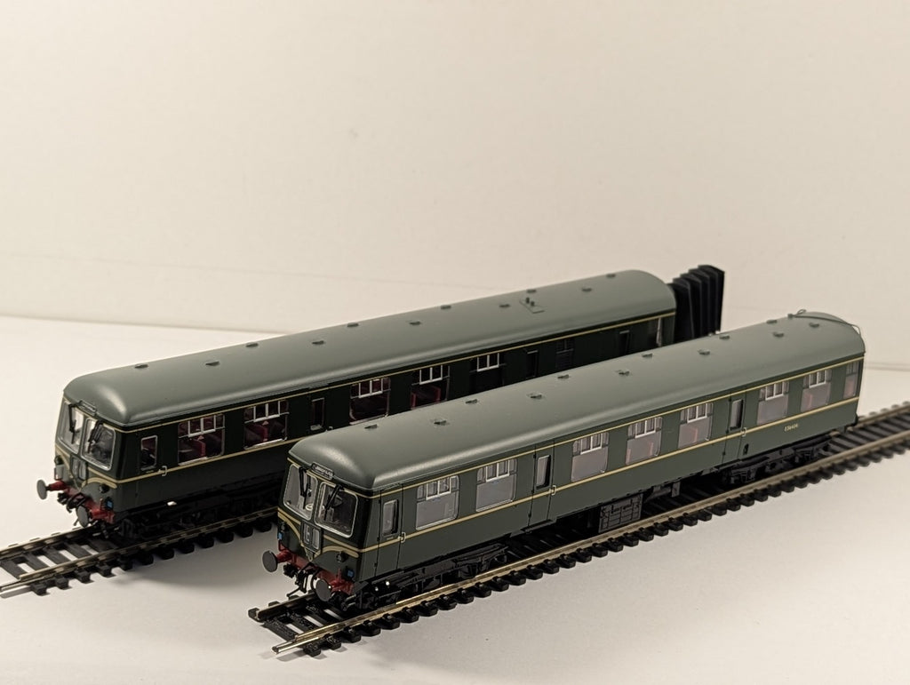 Bachmann OO Gauge Class 105 Cravens 2-Car DMU Diesel Multiple Unit
