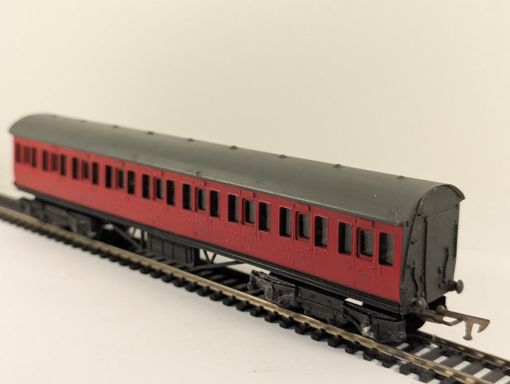 Graham Farish OO Gauge 1st Class Suburban Coach Maroon Boxed