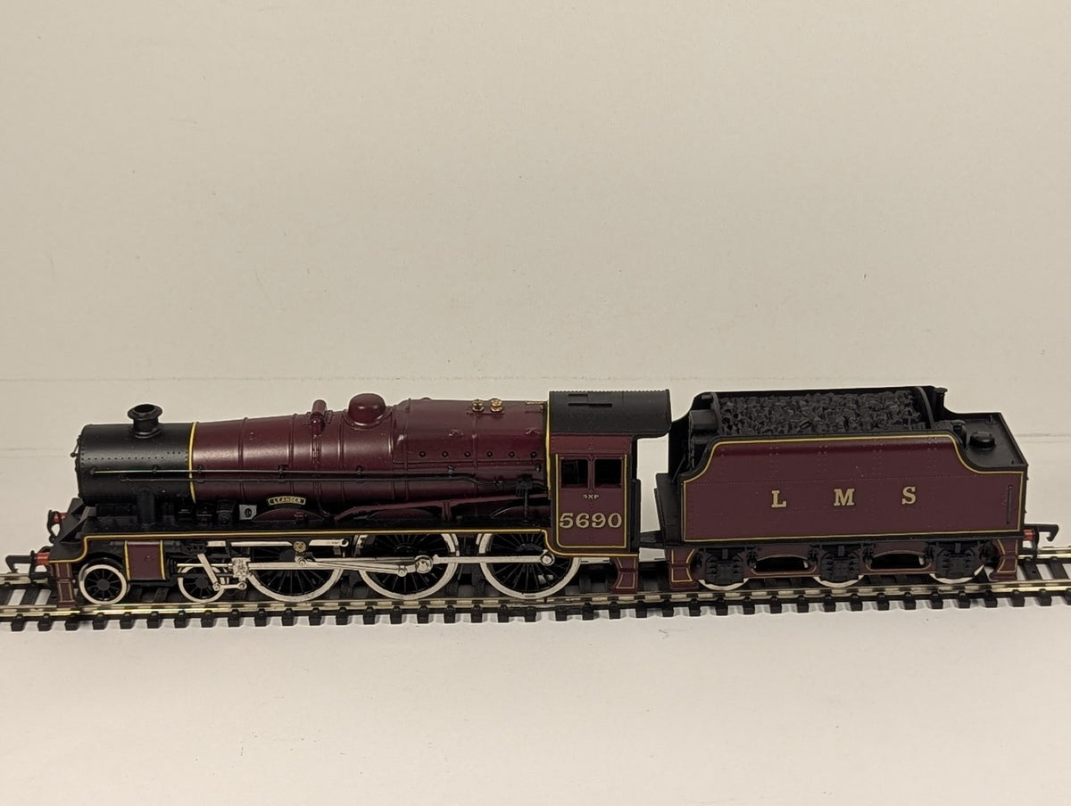 Mainline OO Gauge Jubilee Class 5XP 'Leander' Steam Locomotive 5690 LMS Crimson