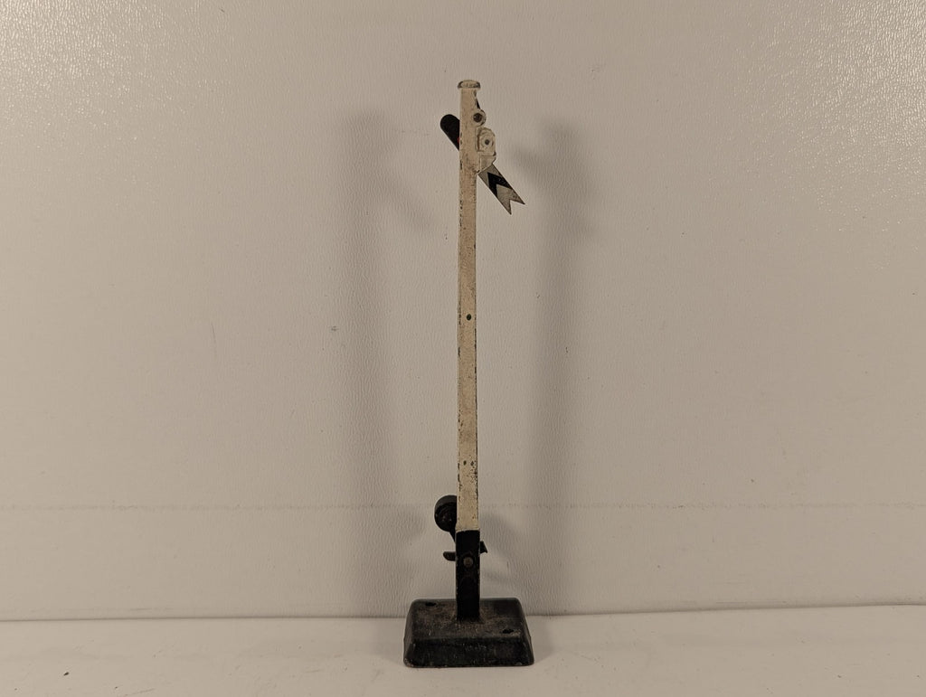 Hornby OO Gauge No. 1 Distant Signal Yellow and black arm with white post