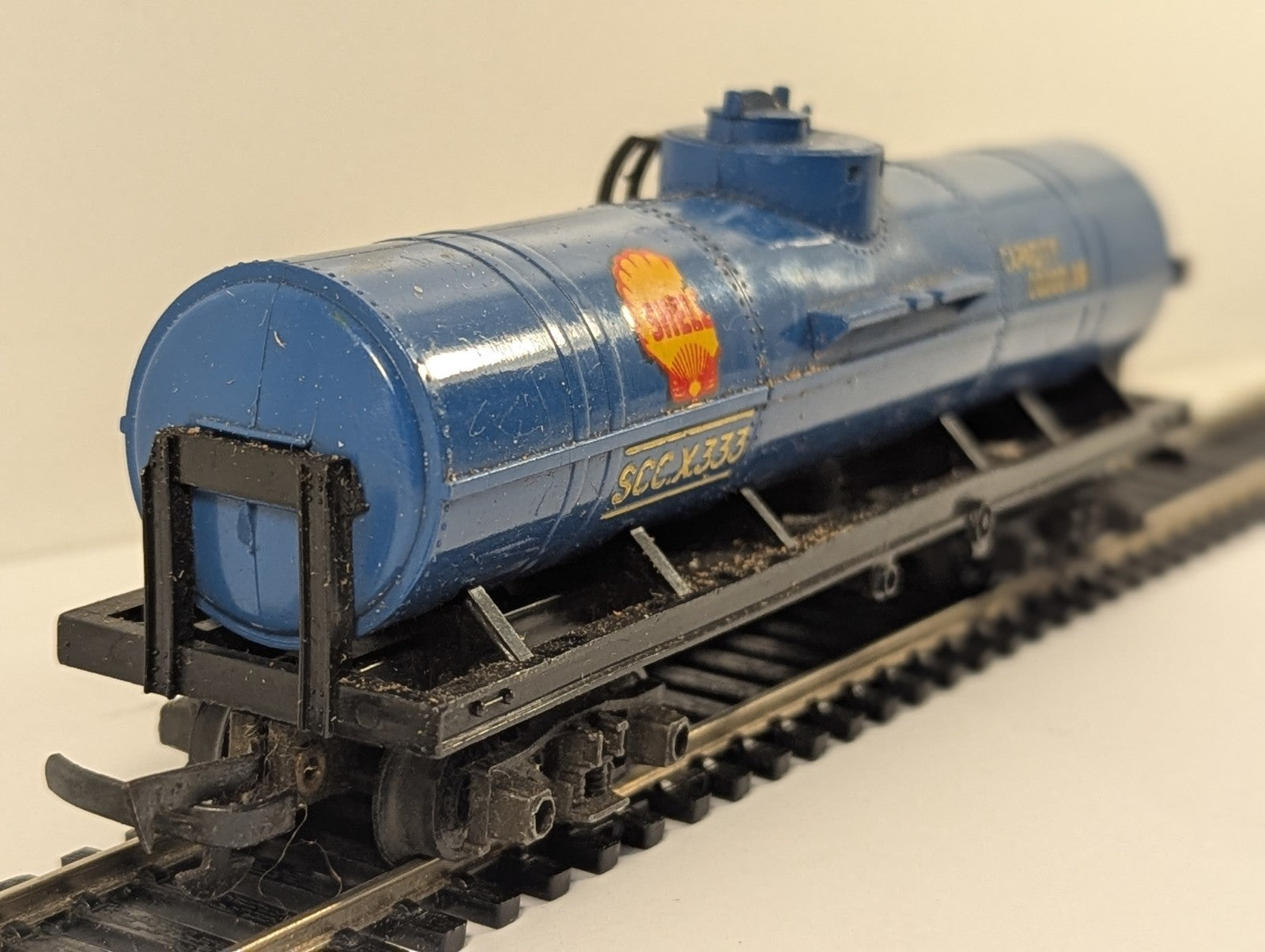 Tri-ang R.12 Shell Tank Wagon