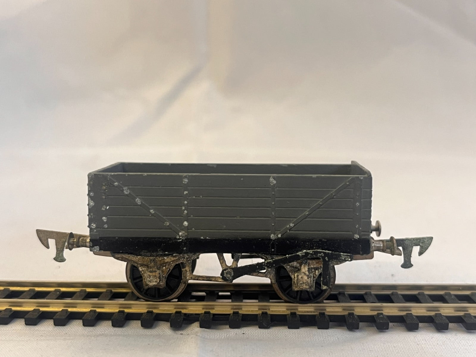Graham Farish OO Gauge 5 Wagon Grey Livery