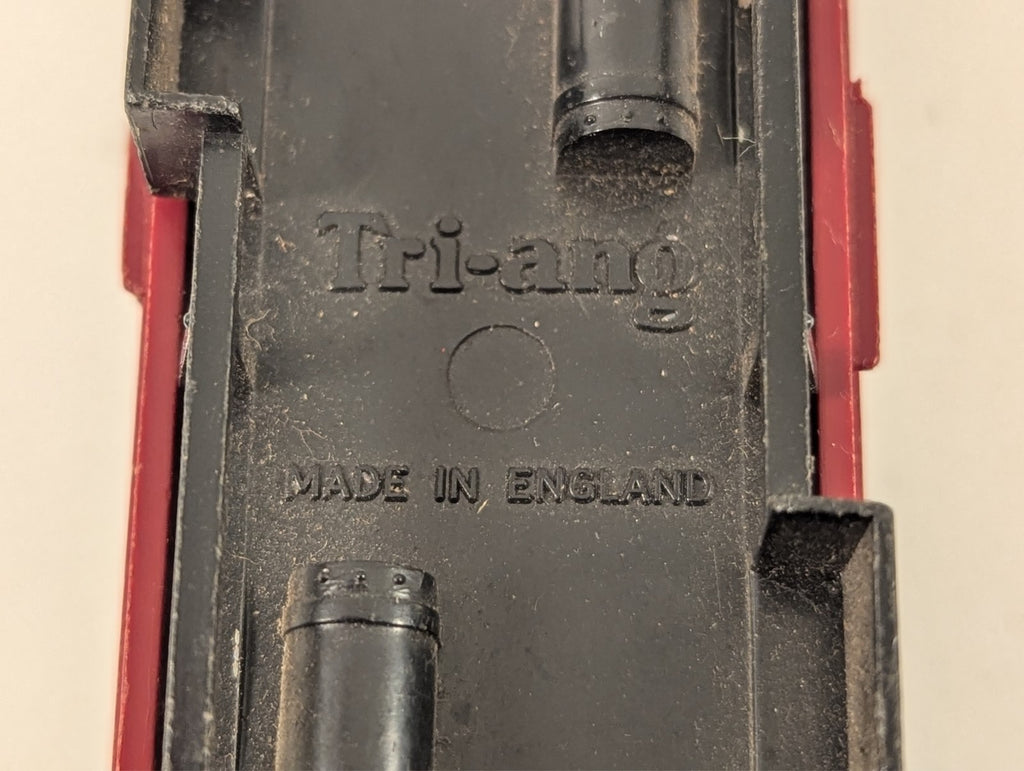 Tri-ang OO Gauge R29/221 BR Main Line Composite Coach - Damaged Decals