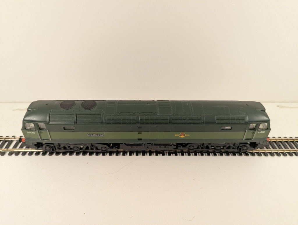 Hornby R073 BR Class 47 D1670 “Mammoth” BR Two Tone Green