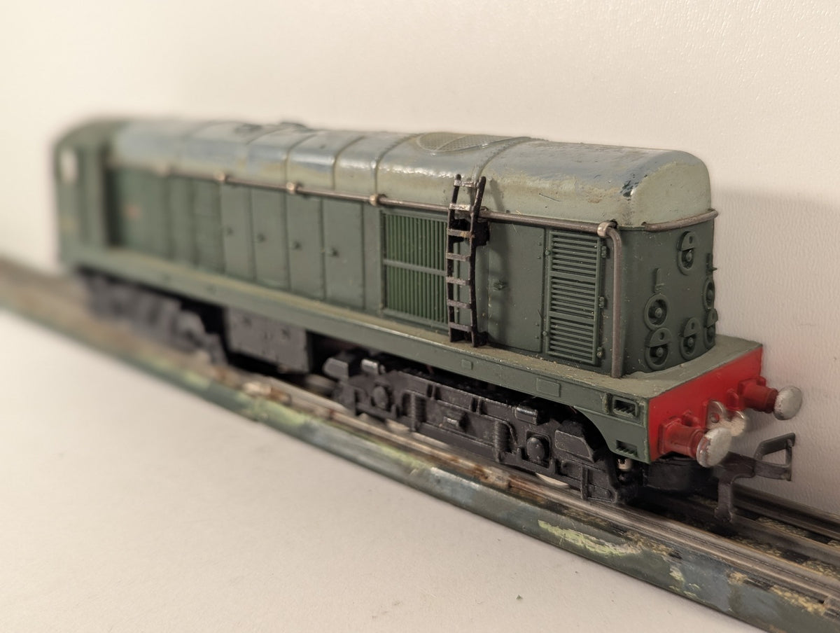 Hornby Dublo OO Gauge Class 20 Bo-Bo Diesel Electric Locomotive D8000 BR Green