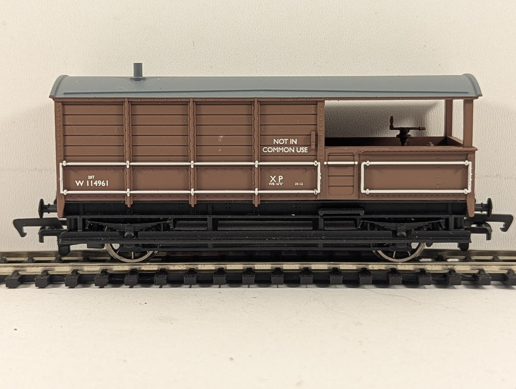 Bachmann OO Gauge 20 Ton Toad Brake Van Goods Wagon W114961 BR Brown 33-304