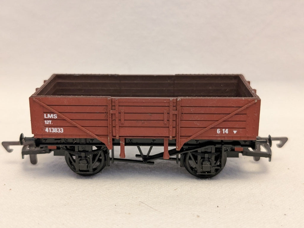 Dapol OO Gauge LMS 12T 5-Plank Open Wagon Goods Wagon 413833 LMS Brown