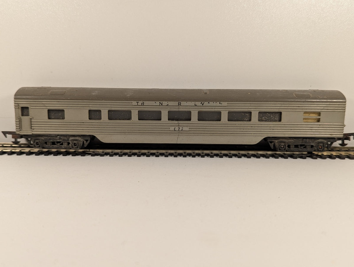 Tri-ang OO Gauge Transcontinental Passenger Coach C72 Silver R.24