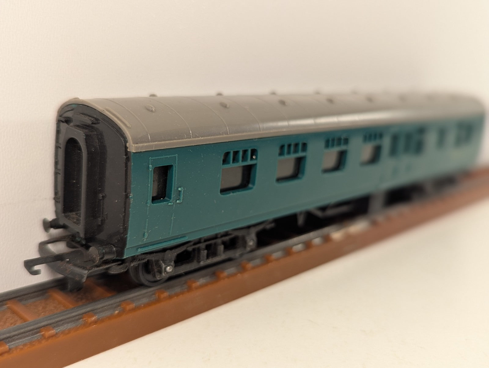 Tri-ang TT Gauge BR Southern Region Main Line Brake Second Coach