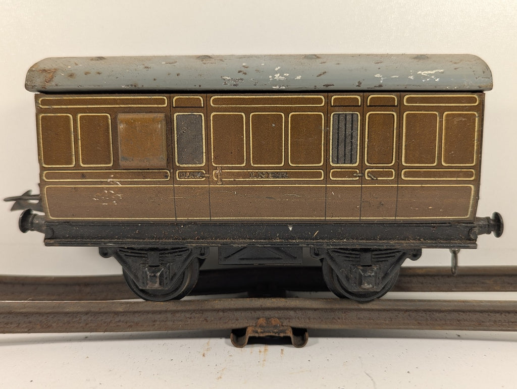 Hornby O Gauge No. 1 Passenger Brake Van Passenger Coach LNER Teak