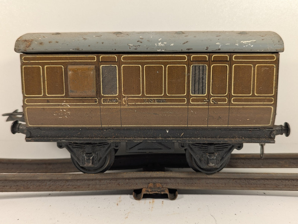 Hornby O Gauge No. 1 Passenger Brake Van Passenger Coach LNER Teak