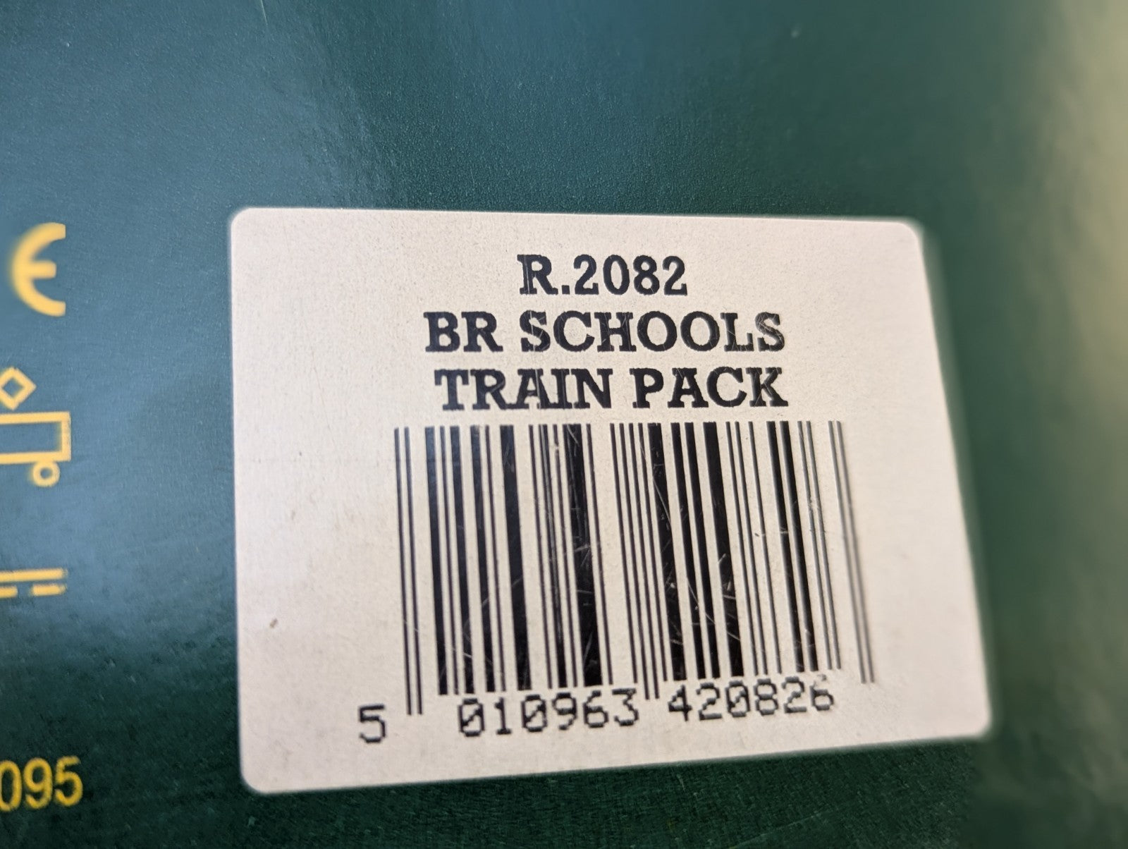 Hornby R.2082 BR Schools Train Pack