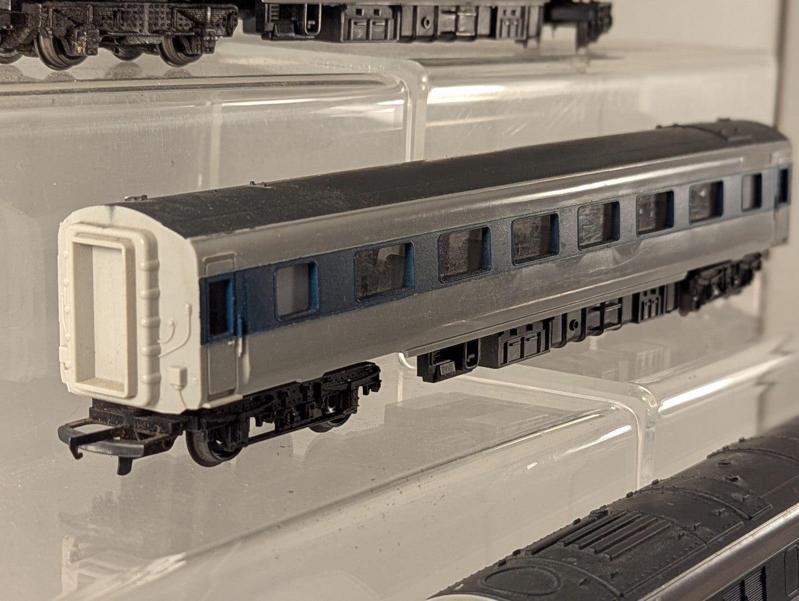 Tri-ang Hornby R555C OO Gauge BR Blue Pullman DMU Set