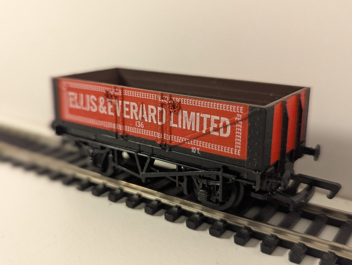 Mainline 37-131 Ellis & Everard Ltd 5 Plank Coal Wagon