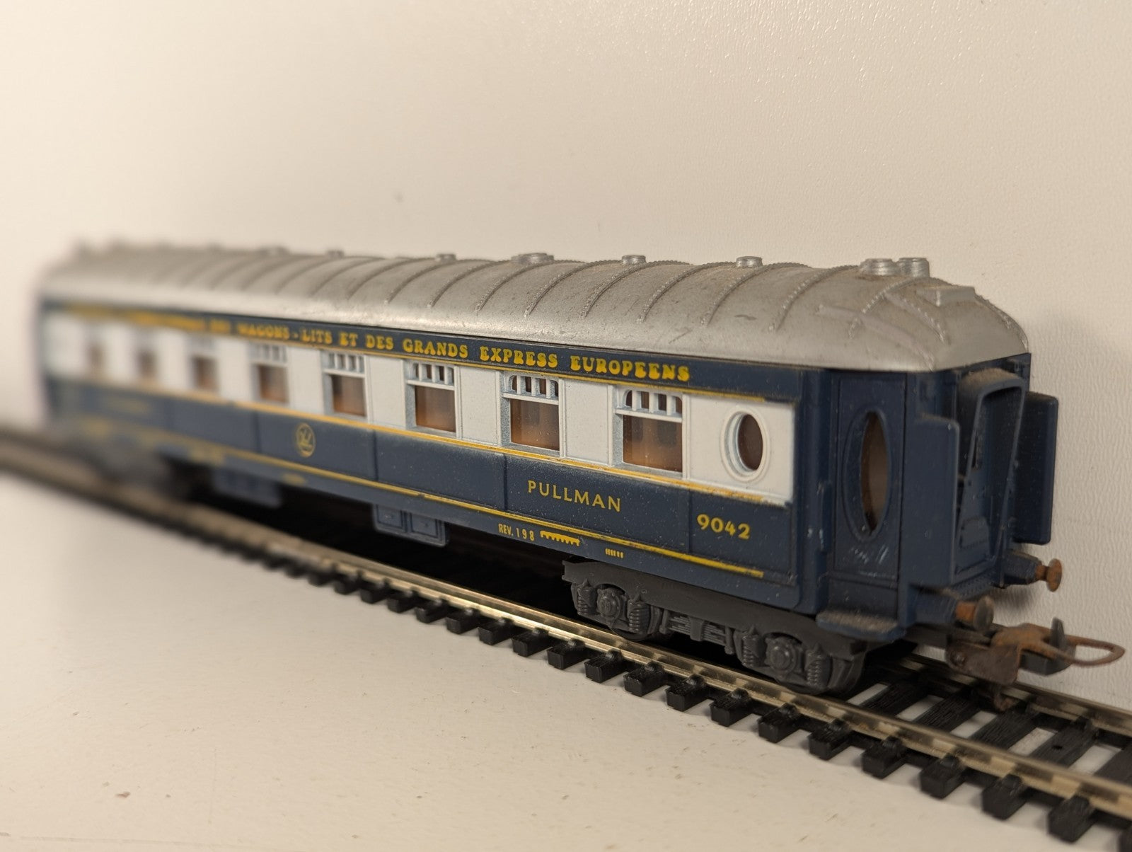 Lima 9042 HO Gauge CIWL Orient Express Pullman Coach