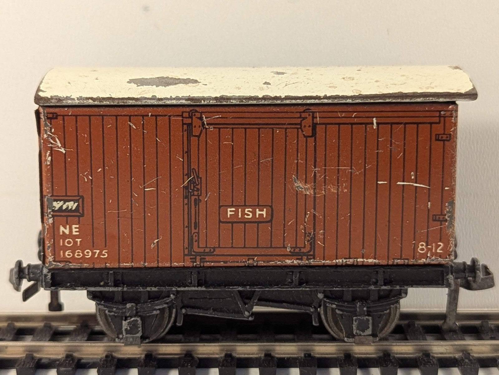 Hornby Dublo D1 LNER Fish Van OO Gauge - Chipped Roof Paint