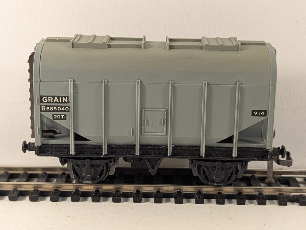 Hornby-Dublo 32067 OO Gauge 20-Ton Bulk Grain Wagon - Boxed - Missing Coupling