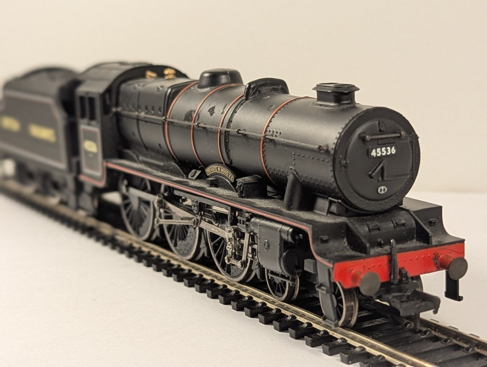 Bachmann OO Gauge Patriot Class 45536 Private W Wood VC BR Steam Loco