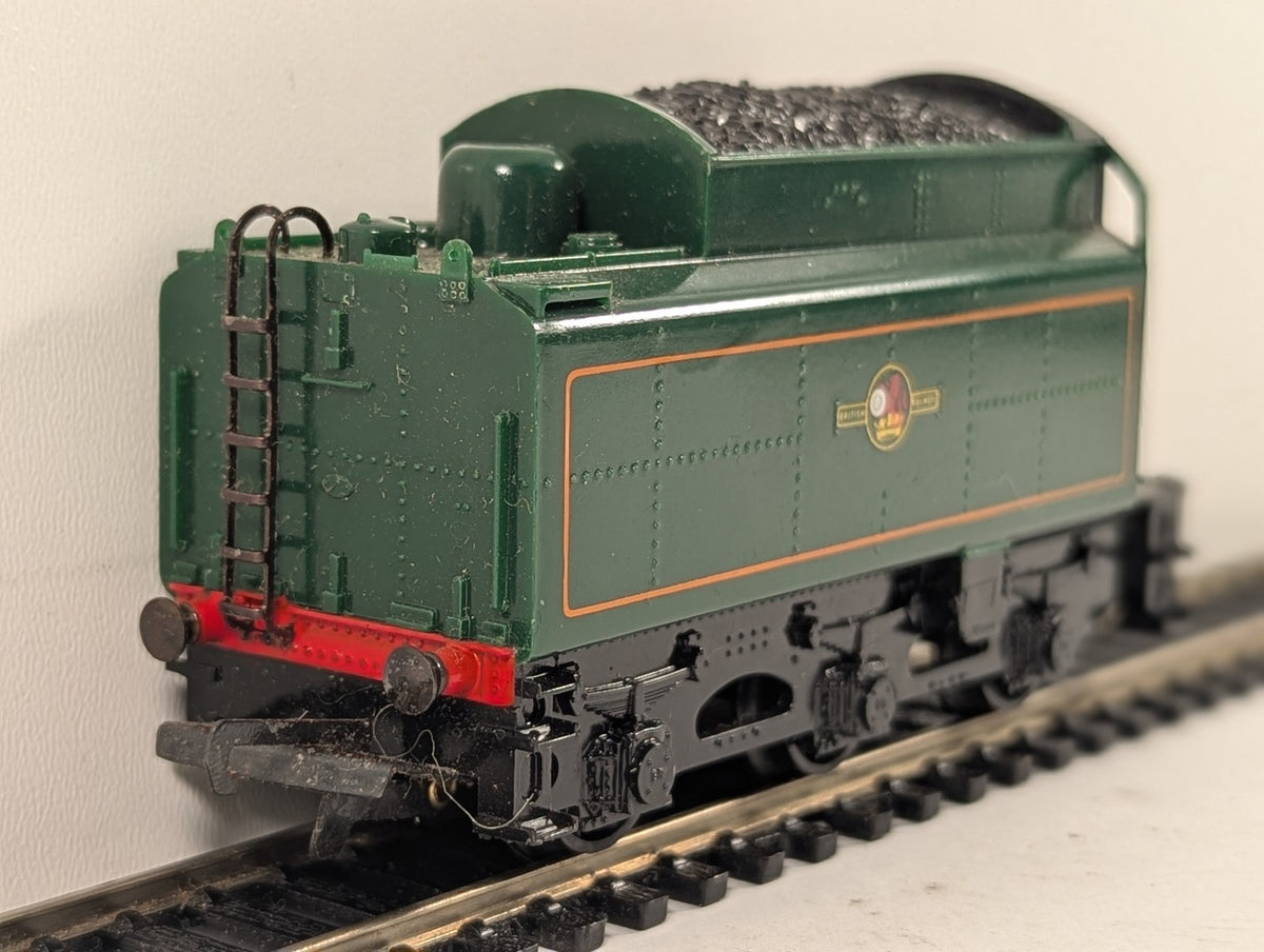 Tri-ang Hornby OO Gauge BR Standard Tender Locomotive Tender