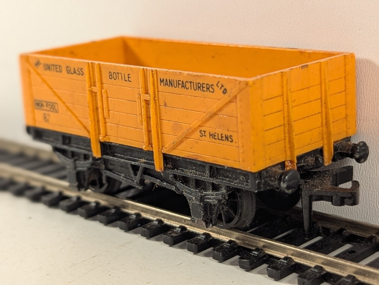 Hornby Dublo United Glass Bottle Manufacturers 5 Plank Open Wagon OO Gauge