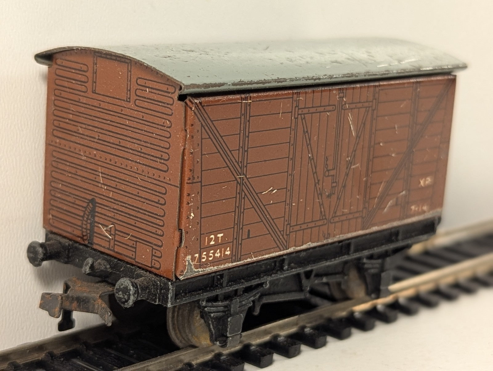 Hornby Dublo LMS 12 Ton Goods Van B508194 OO Gauge