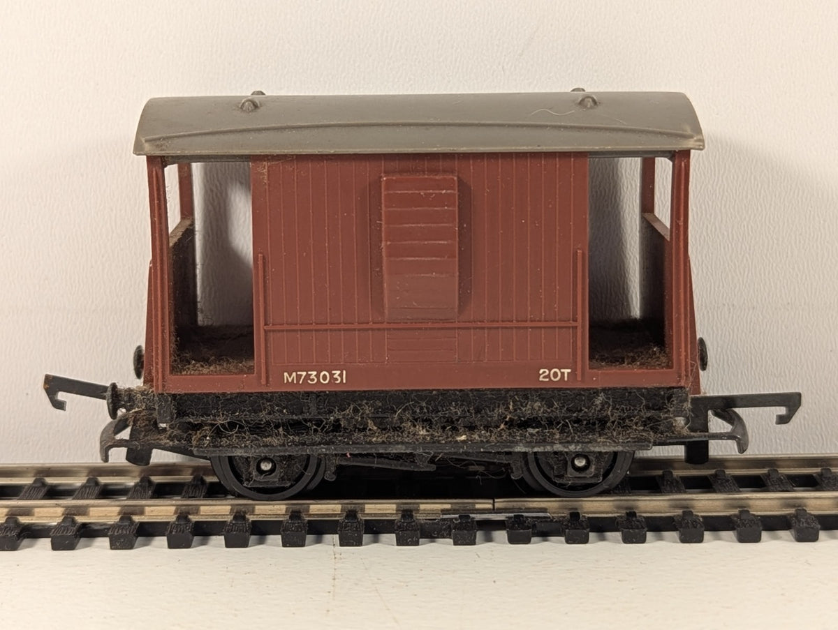 Tri-ang Railways R16 Brown 20 Ton Brake Van
