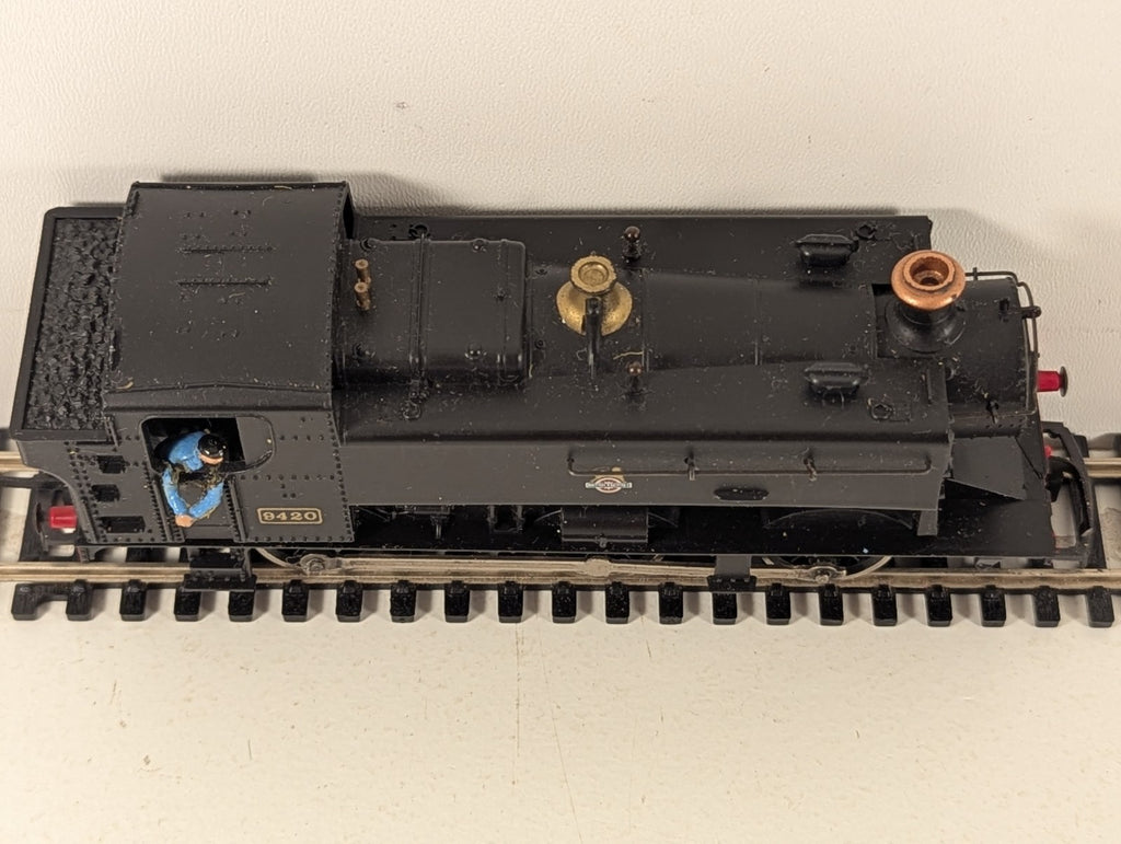 Lima Class 94XX Pannier Tank No.9420 BR Black OO Gauge