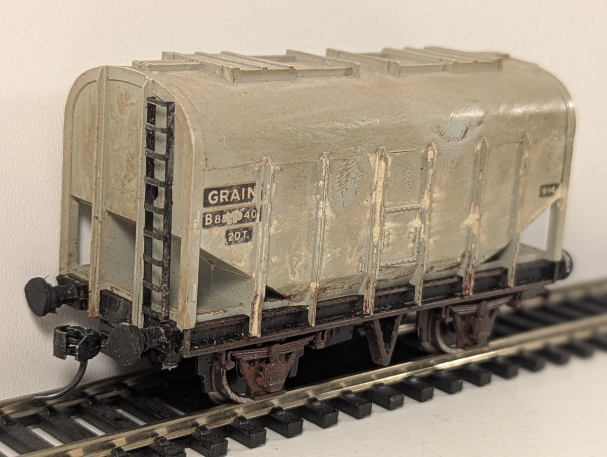 Wrenn OO Gauge BR Bulk Grain Hopper Wagon