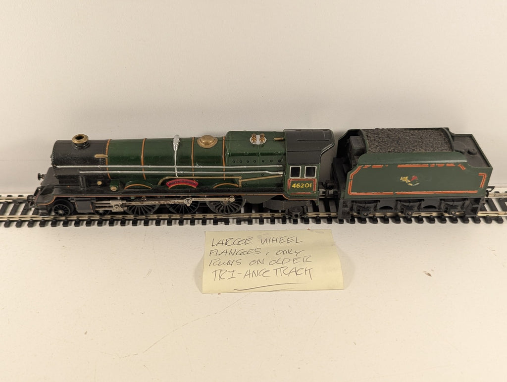 Tri-ang OO Gauge BR Class 8P 4-6-2 "Princess Elizabeth" Steam - Repainted
