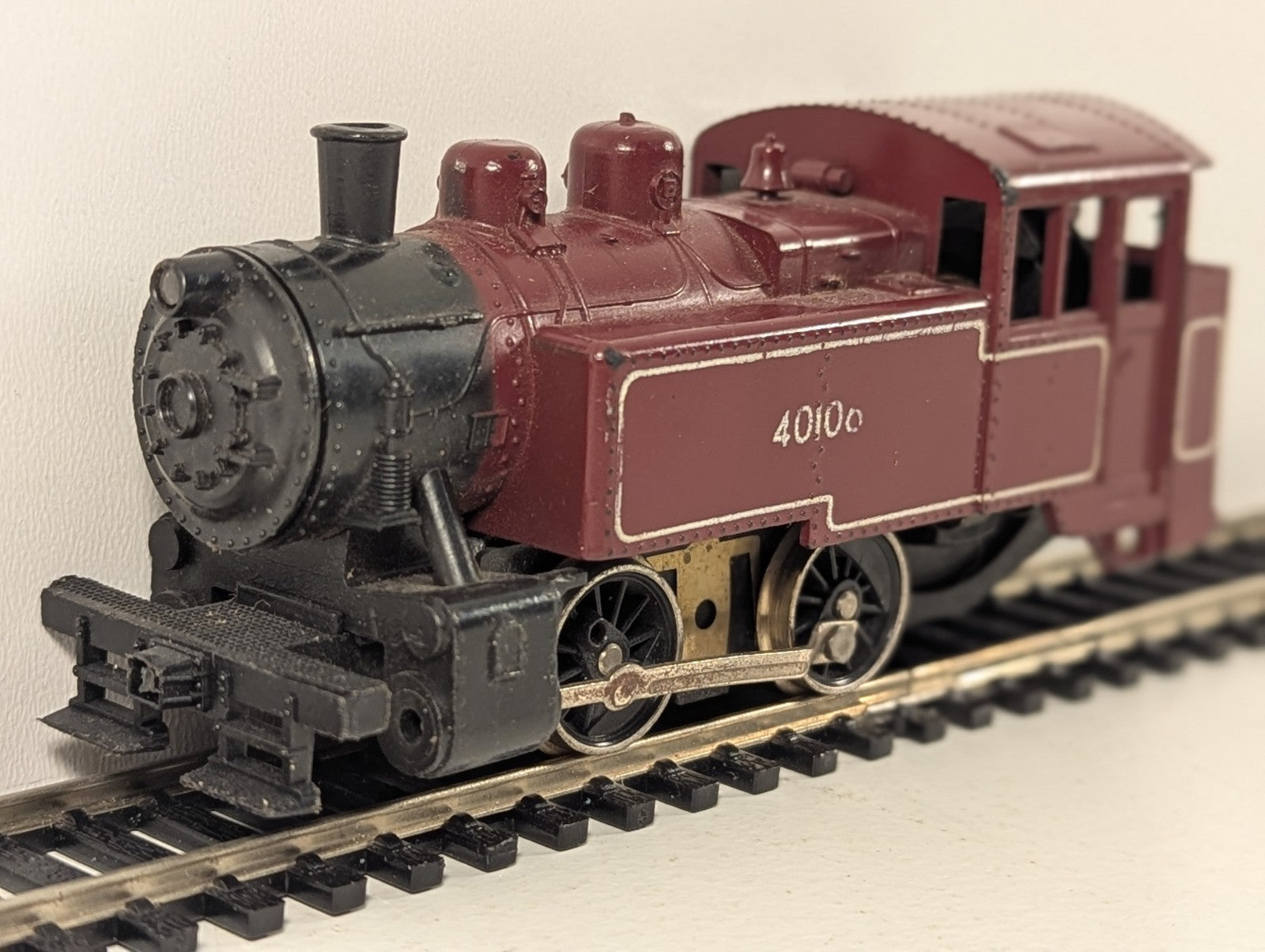 Lima Industrial Tank Locomotive No.40106 Red