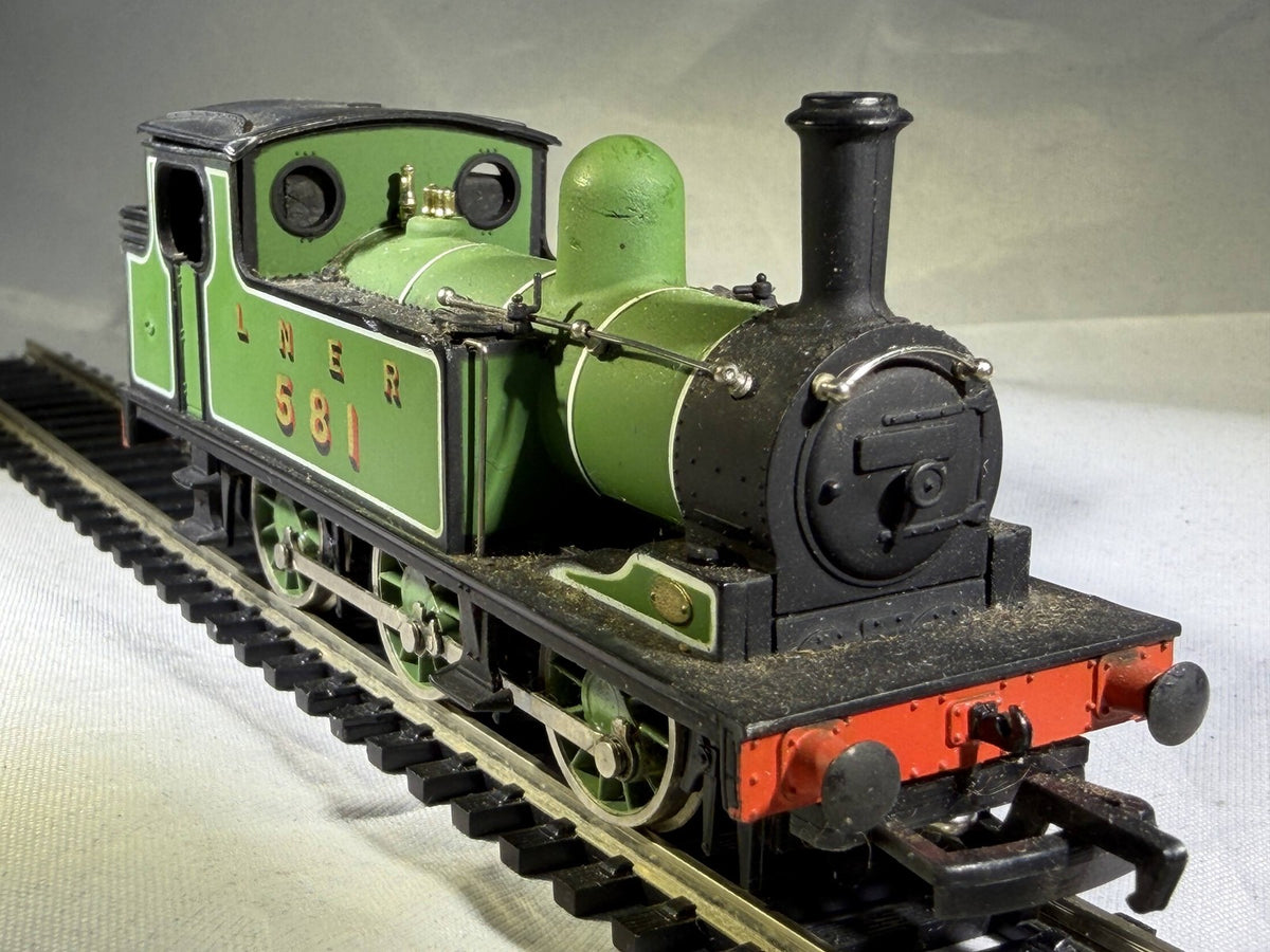 Mainline OO Gauge Class J72 Steam Locomotive 581 LNER Green Spares or Repair