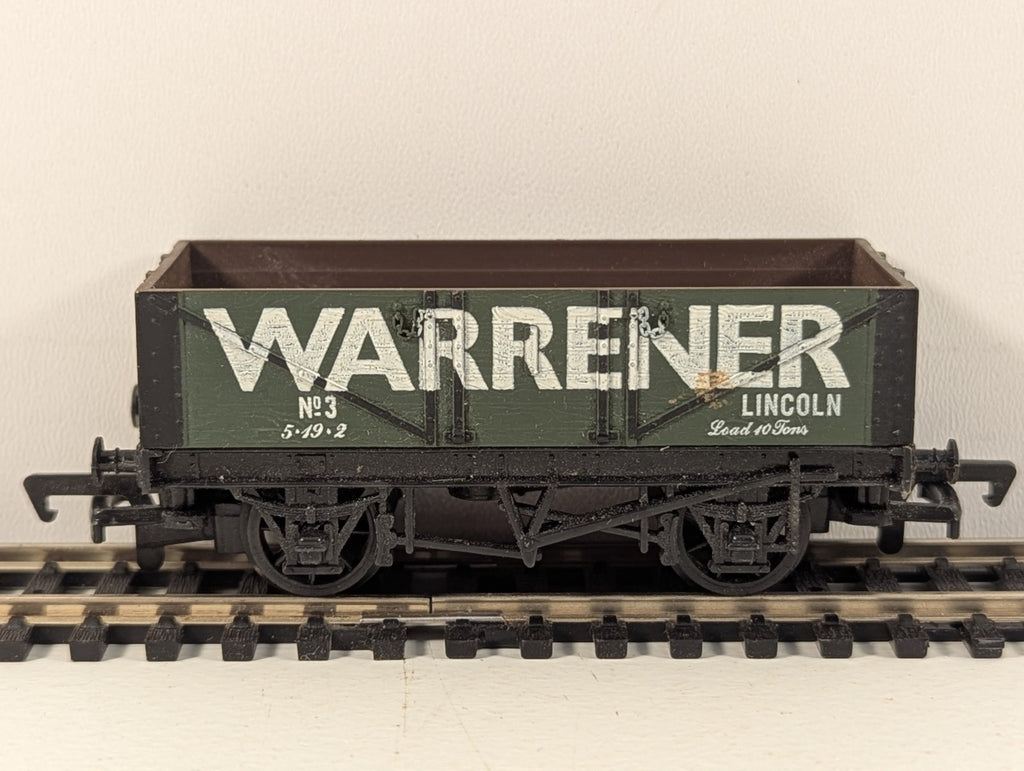 Mainline Railways 37-136 OO Gauge Green United Molasses Tank Wagon Boxed