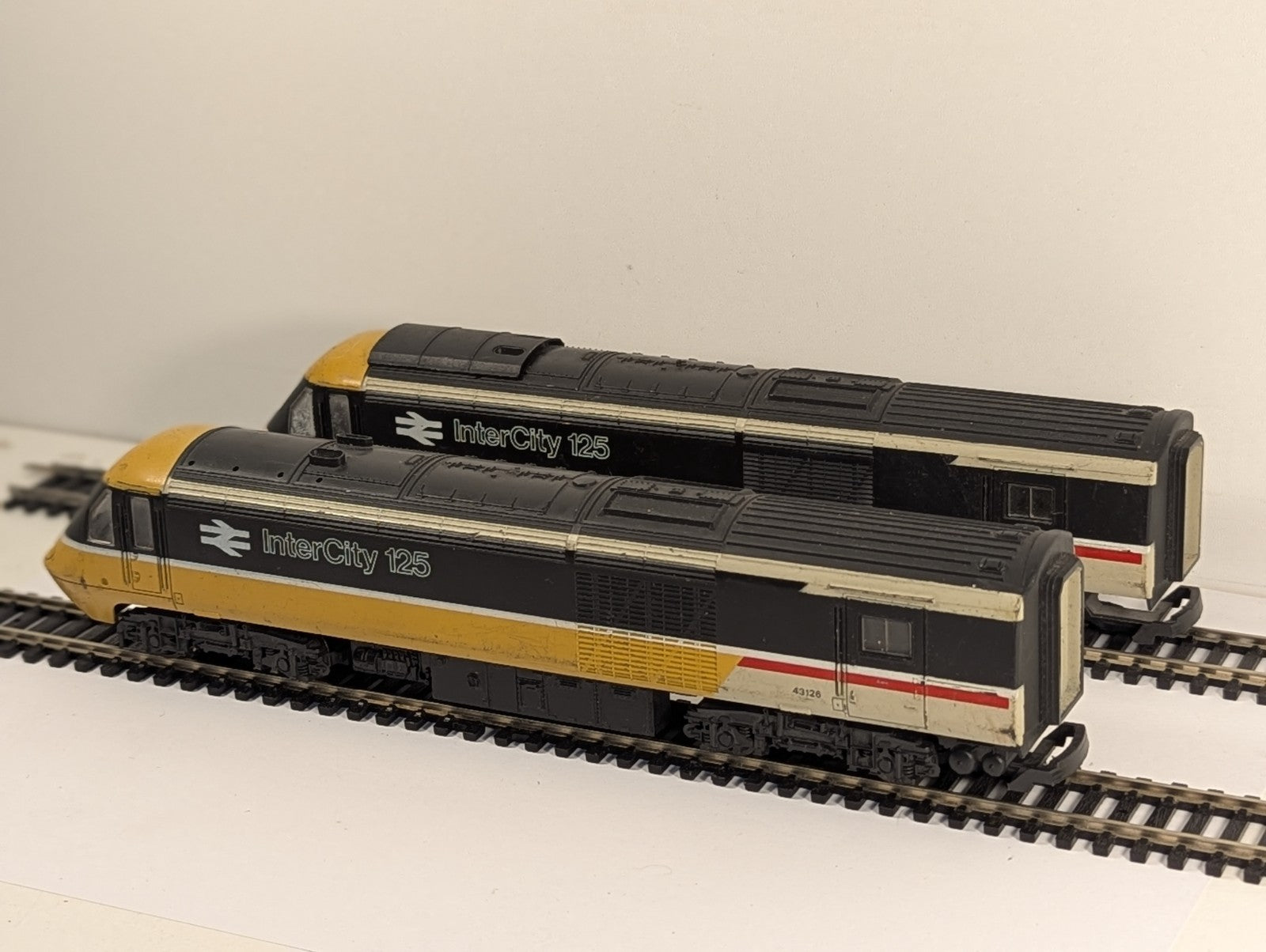 Lima OO Gauge BR InterCity Executive Class 43 HST Power Car and Dummy Unit