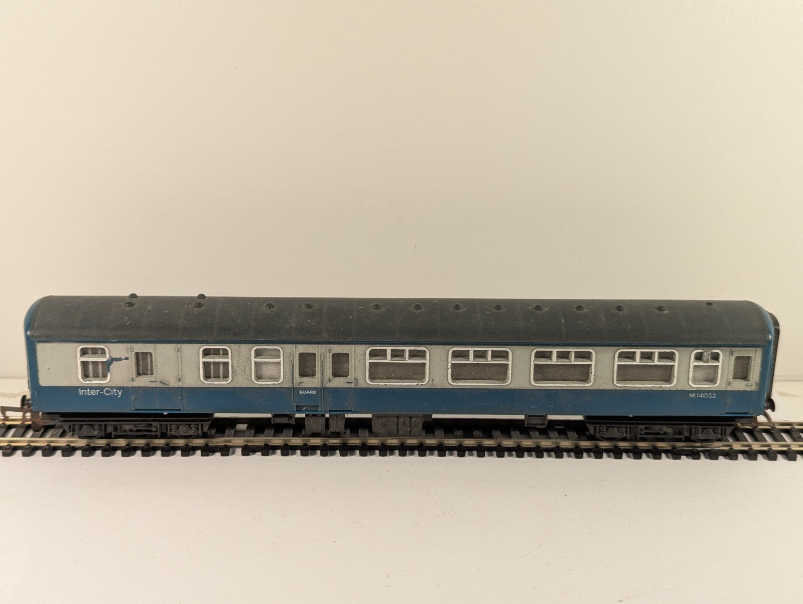 Hornby R726 OO Gauge BR Mk2 Inter-City Brake Coach