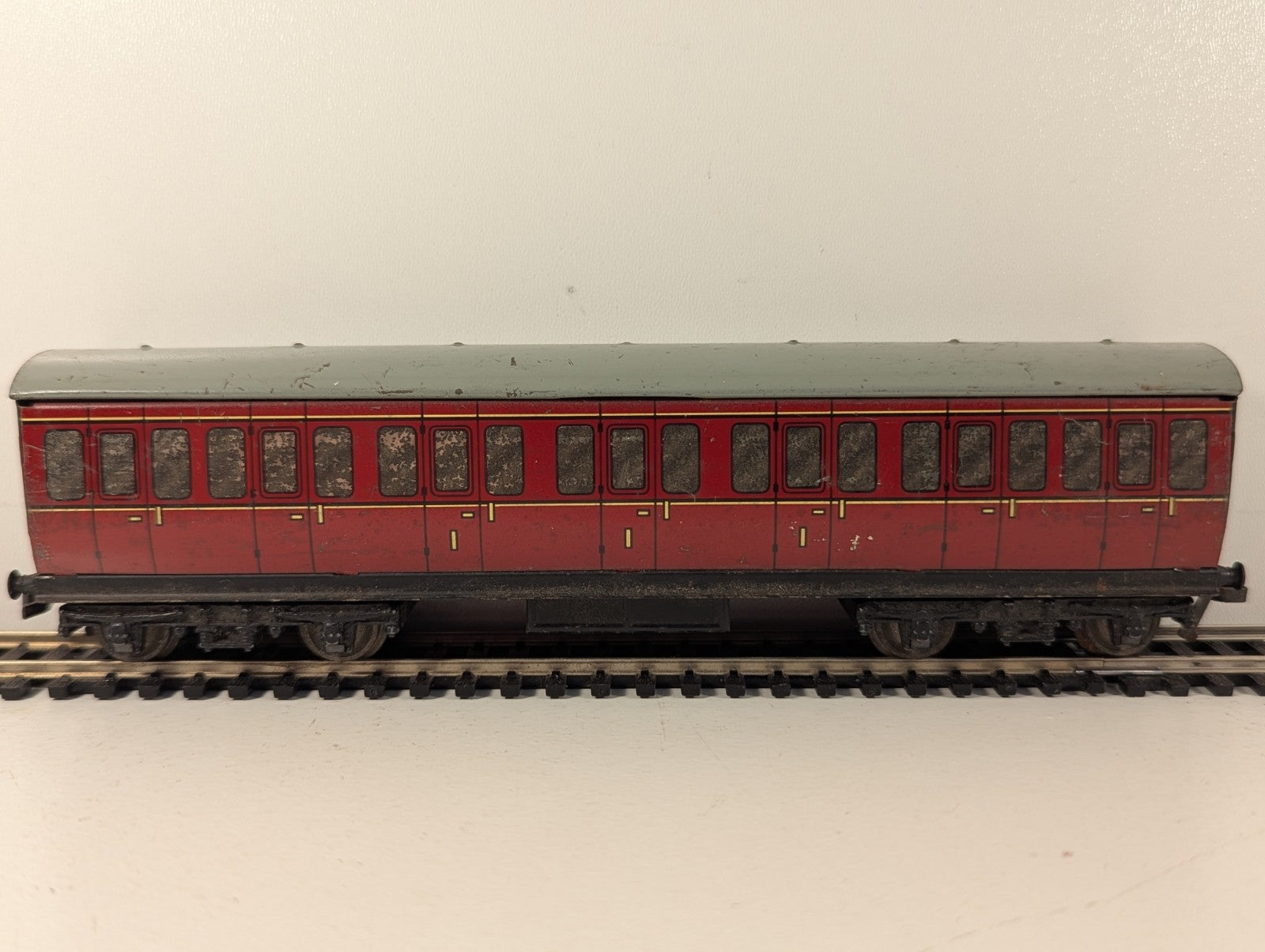 Hornby Dublo D11 Gresley Corridor Brake Third Coach OO Gauge