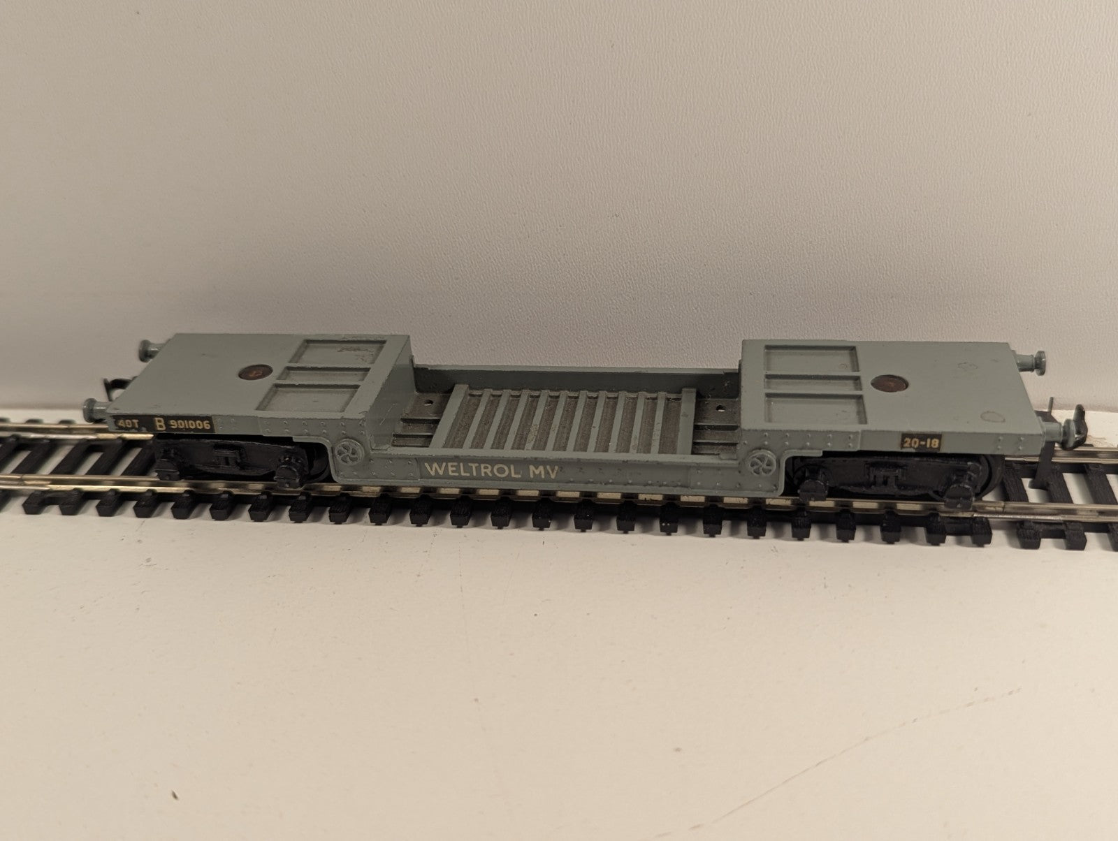 Hornby Dublo OO Gauge 40 Ton Bogie Well Wagon B901006