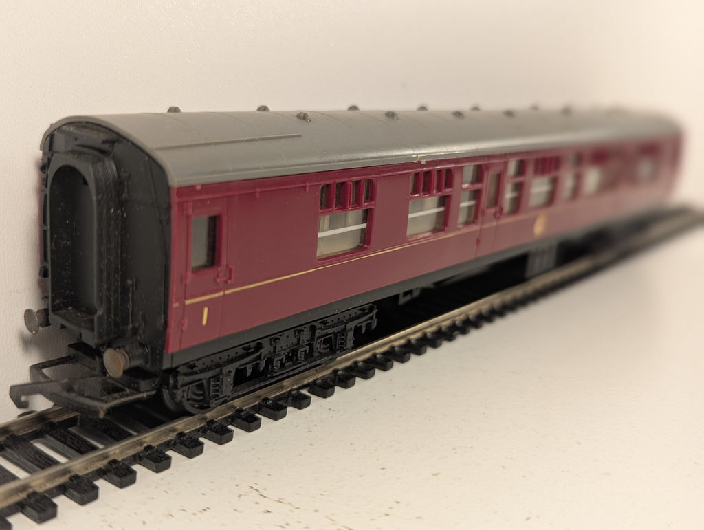 Tri-ang Railways R.422 OO Gauge First/Second Composite Coach - Boxed