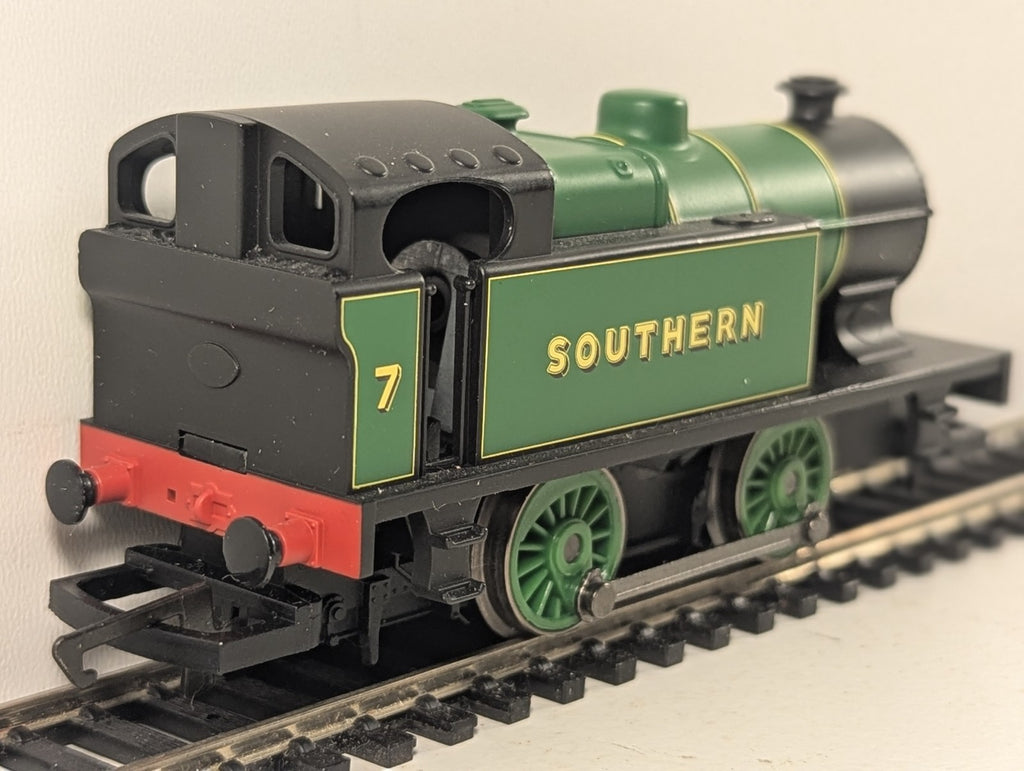 Hornby OO Gauge Southern 0-4-0T Industrial Locomotive '7' Steam Loco