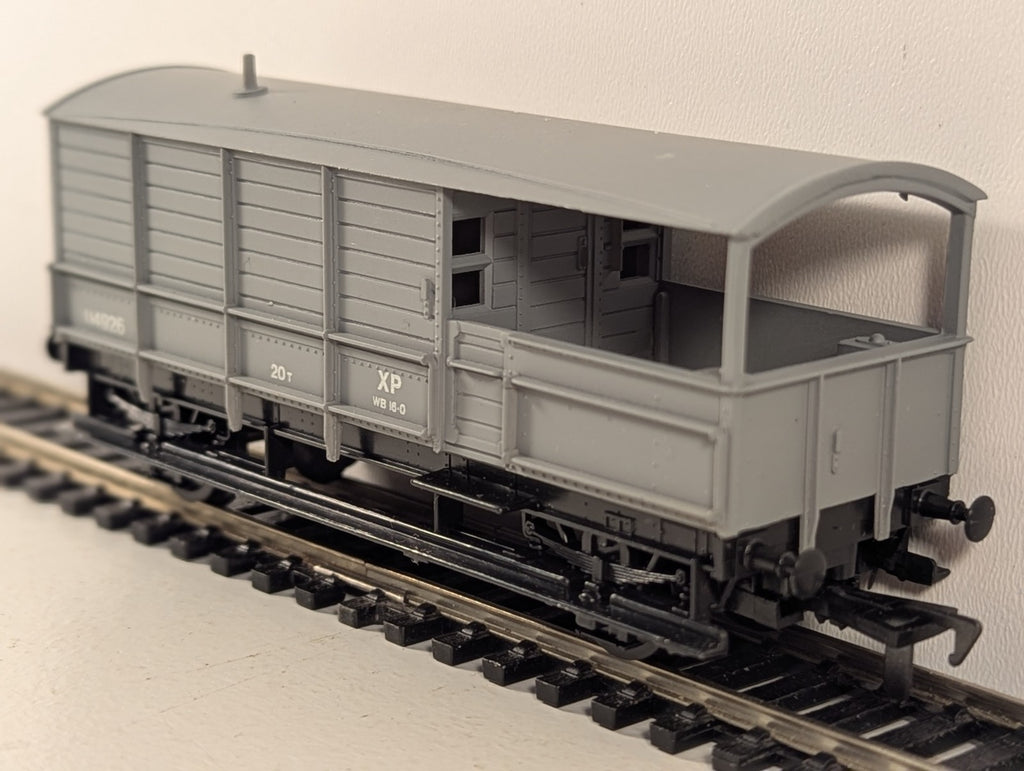 Airfix 54360-6 OO Gauge BR 20 Ton Brake Van No. 114926
