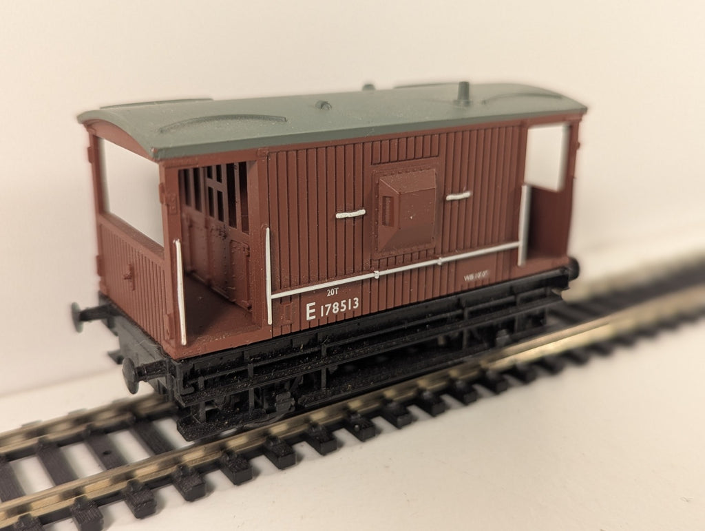 Bachmann Branchline OO Gauge 20 Ton Brake Van E178513