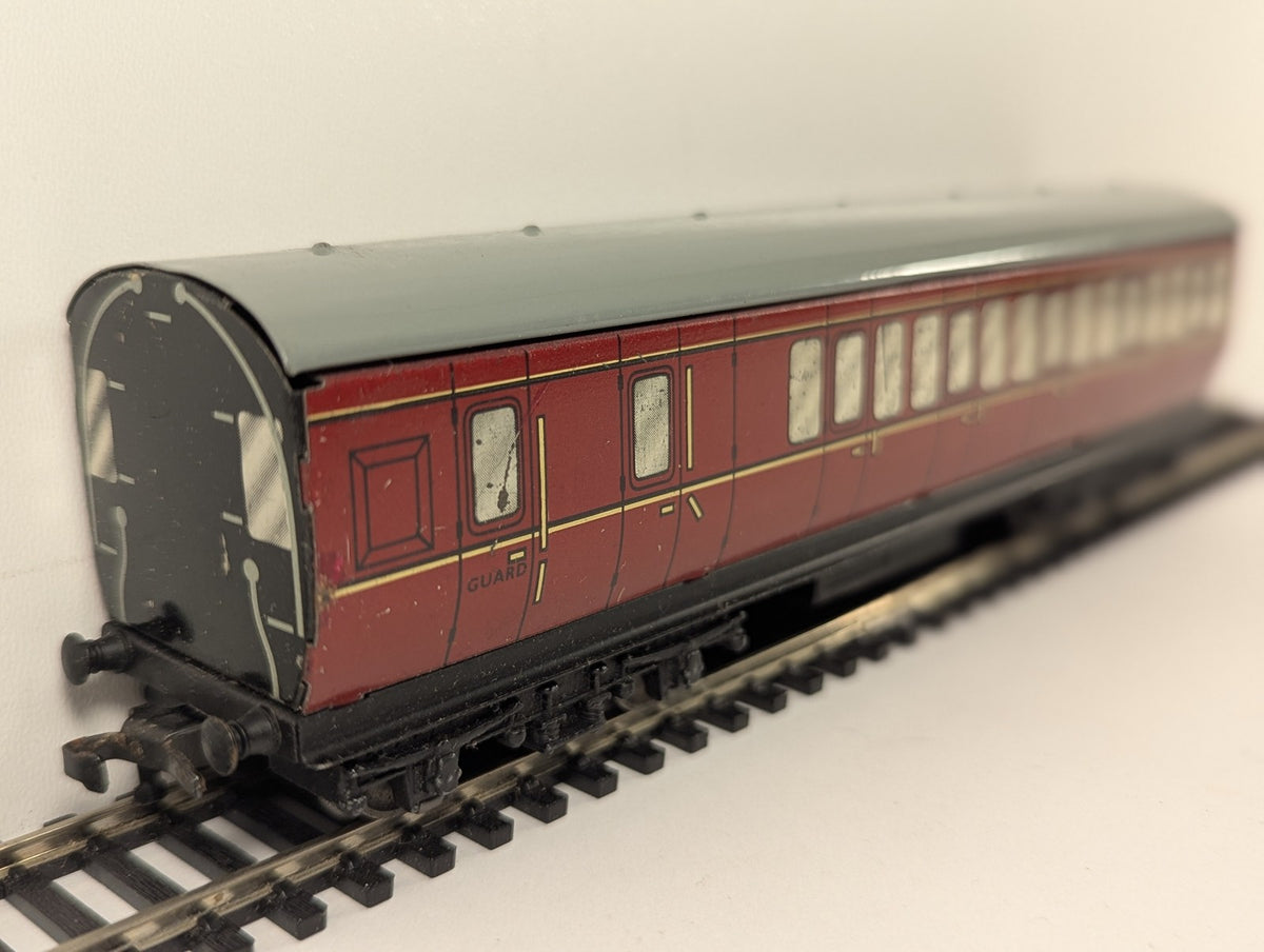Hornby Dublo OO Gauge Tinplate LMS Brake Third Passenger Coach LMS Maroon