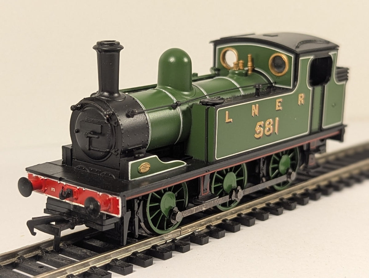 Bachmann Branchline 30-060b Class J72 0-6-0T 581 in LNER green - Limited Edition