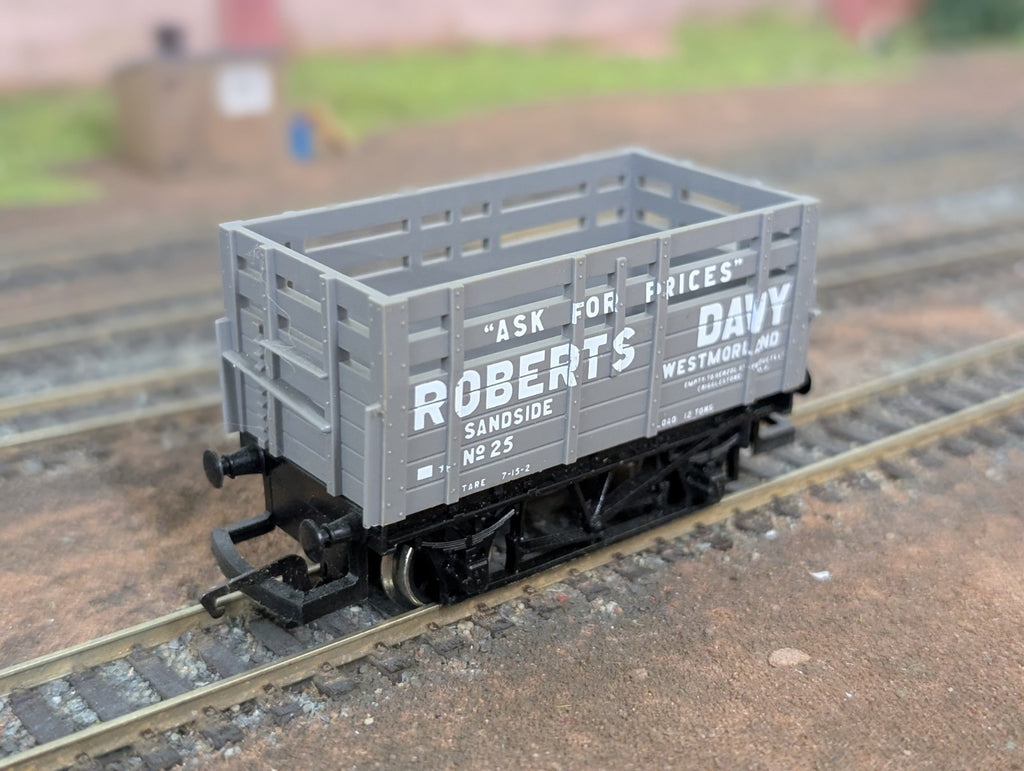 Hornby R.719 “Roberts Davy” Coke Wagon