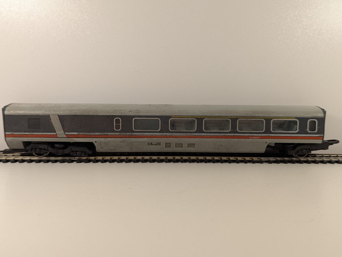 Hornby Advanced Passenger Train (APT) Mid Coach – Missing Wheelset – Needs Clean