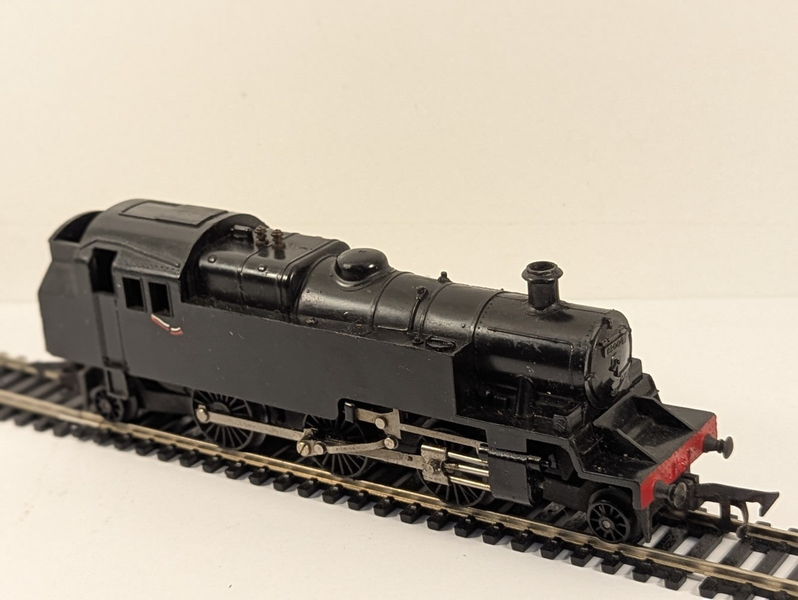 Tri-ang R59 BR Class 3MT 2-6-2T Tank Locomotive No.82004  - Needs Attention
