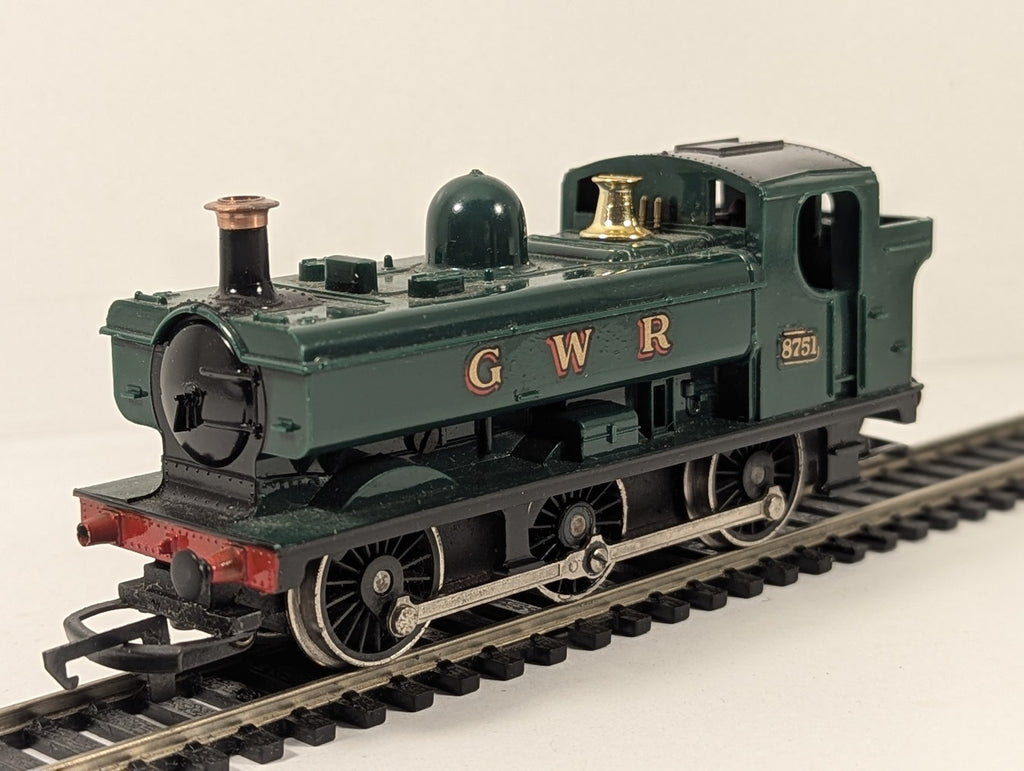 Hornby OO Gauge GWR Class 57xx 0-6-0PT Pannier Tank Steam Locomotive 8751