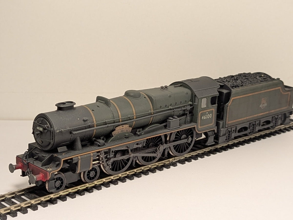 Airfix OO Gauge Royal Scot 4-6-0 Steam Locomotive – Weathered