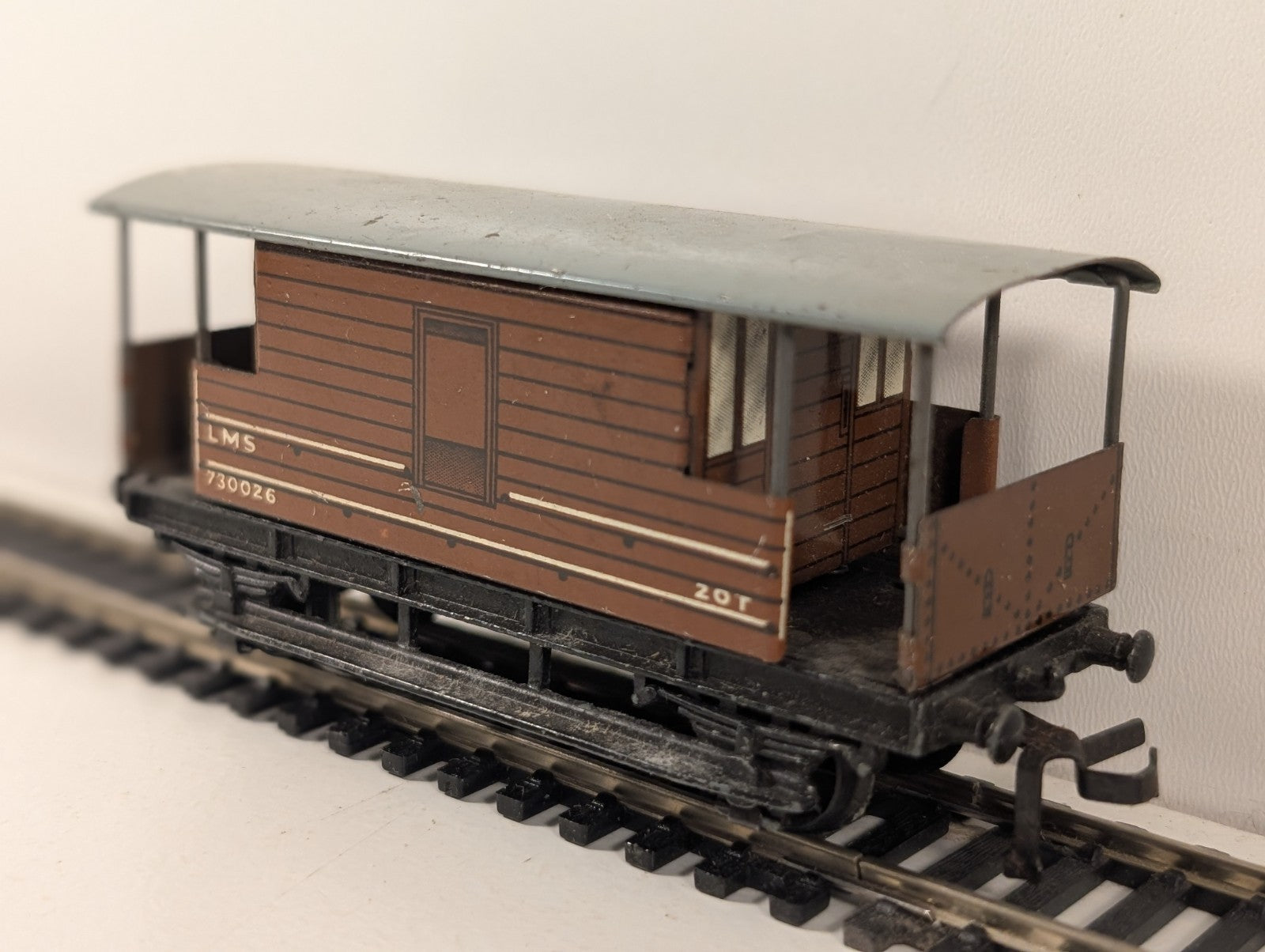 Hornby OO Gauge LMS 20 Ton Brake Van