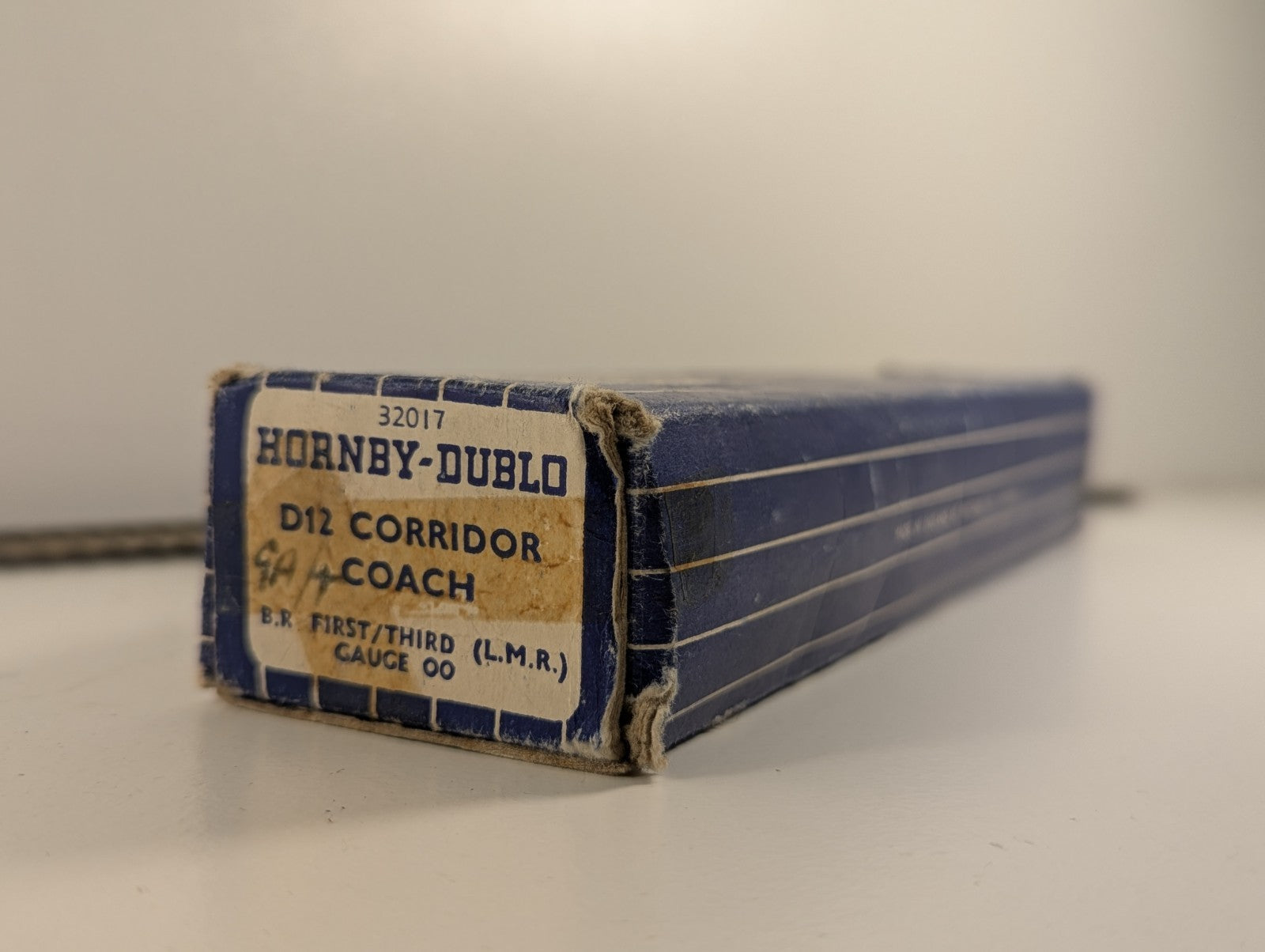 Hornby Dublo OO Gauge LMR Corridor Brake Coach in Crimson & Cream - Wrong Box